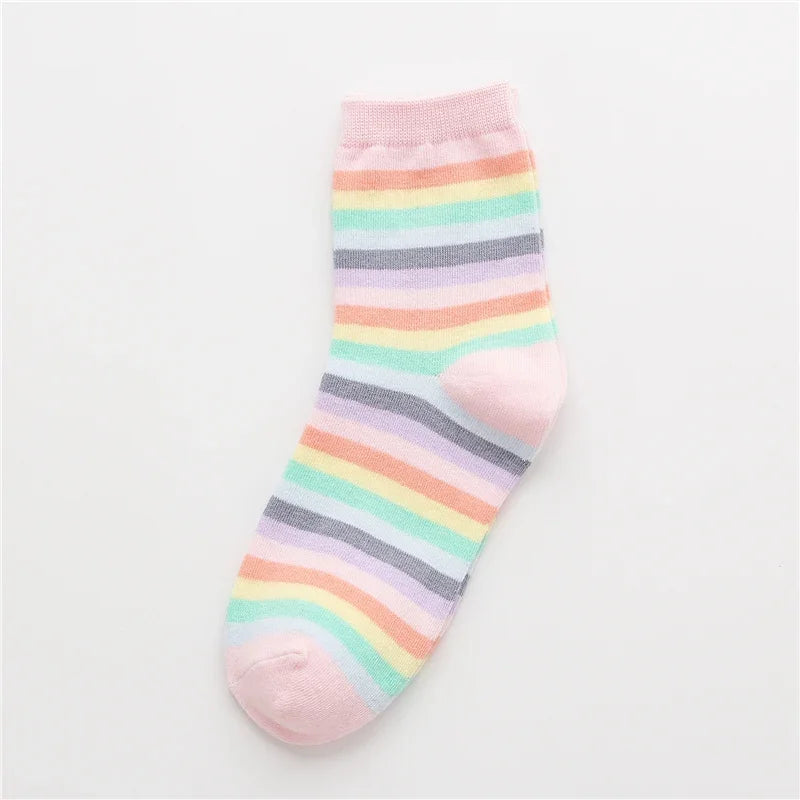 Striped Novelty Socks For Girls Red Pink Rainbow Color Novelty Young Art Funny Hipster Street Dance Gift Dropship