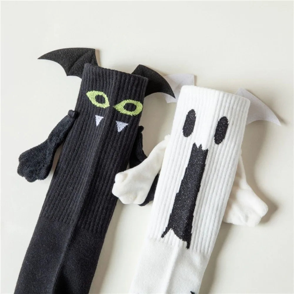 Unique Novelty Halloween Socks Breathable Bat Pattern Magnetic Socks Mid-calf Length Hand-holding Design Couple Socks Cosplay