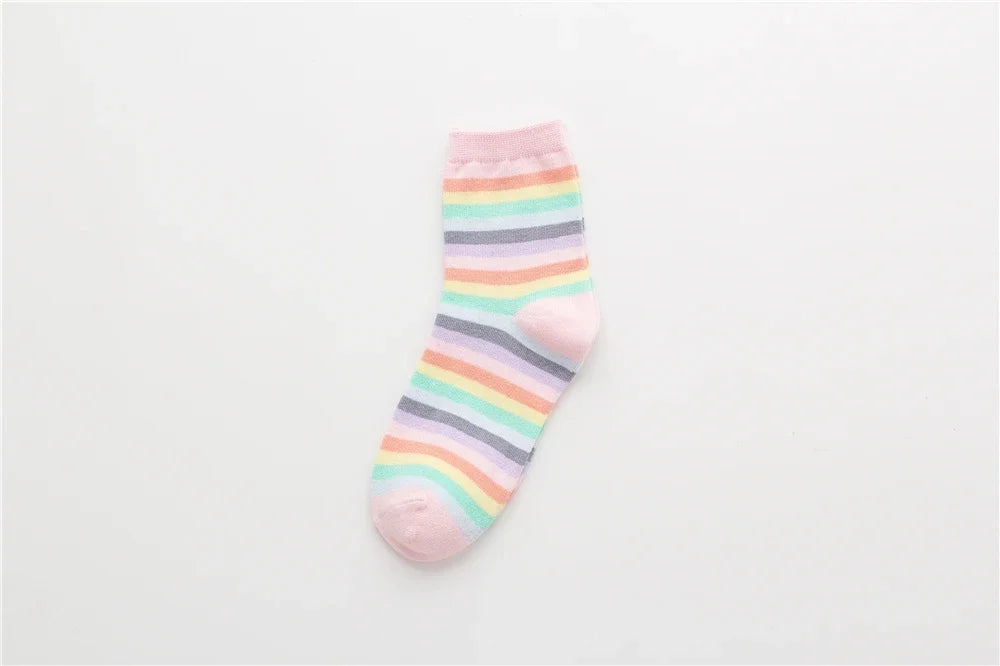 Striped Novelty Socks For Girls Red Pink Rainbow Color Novelty Young Art Funny Hipster Street Dance Gift Dropship