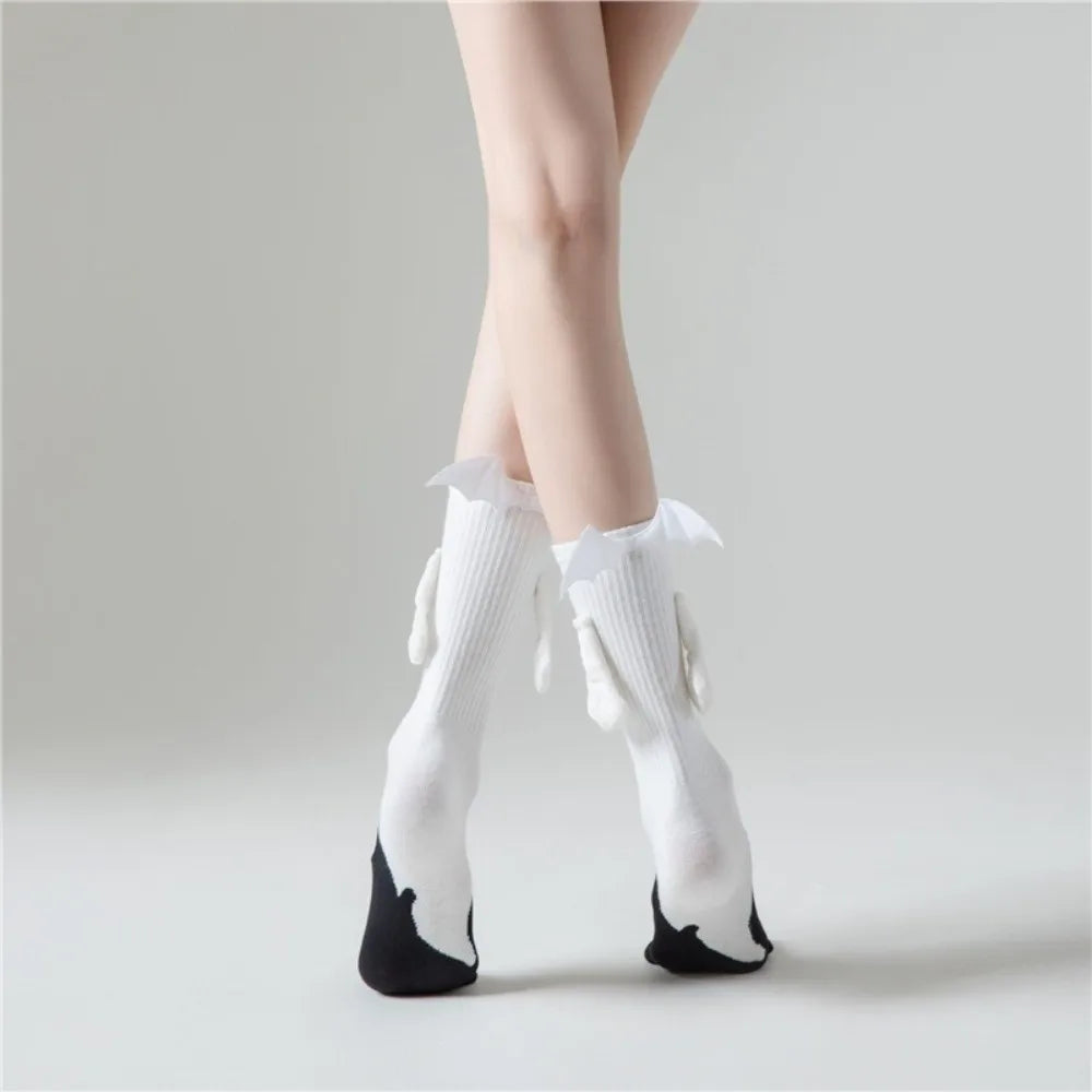 Unique Novelty Halloween Socks Breathable Bat Pattern Magnetic Socks Mid-calf Length Hand-holding Design Couple Socks Cosplay