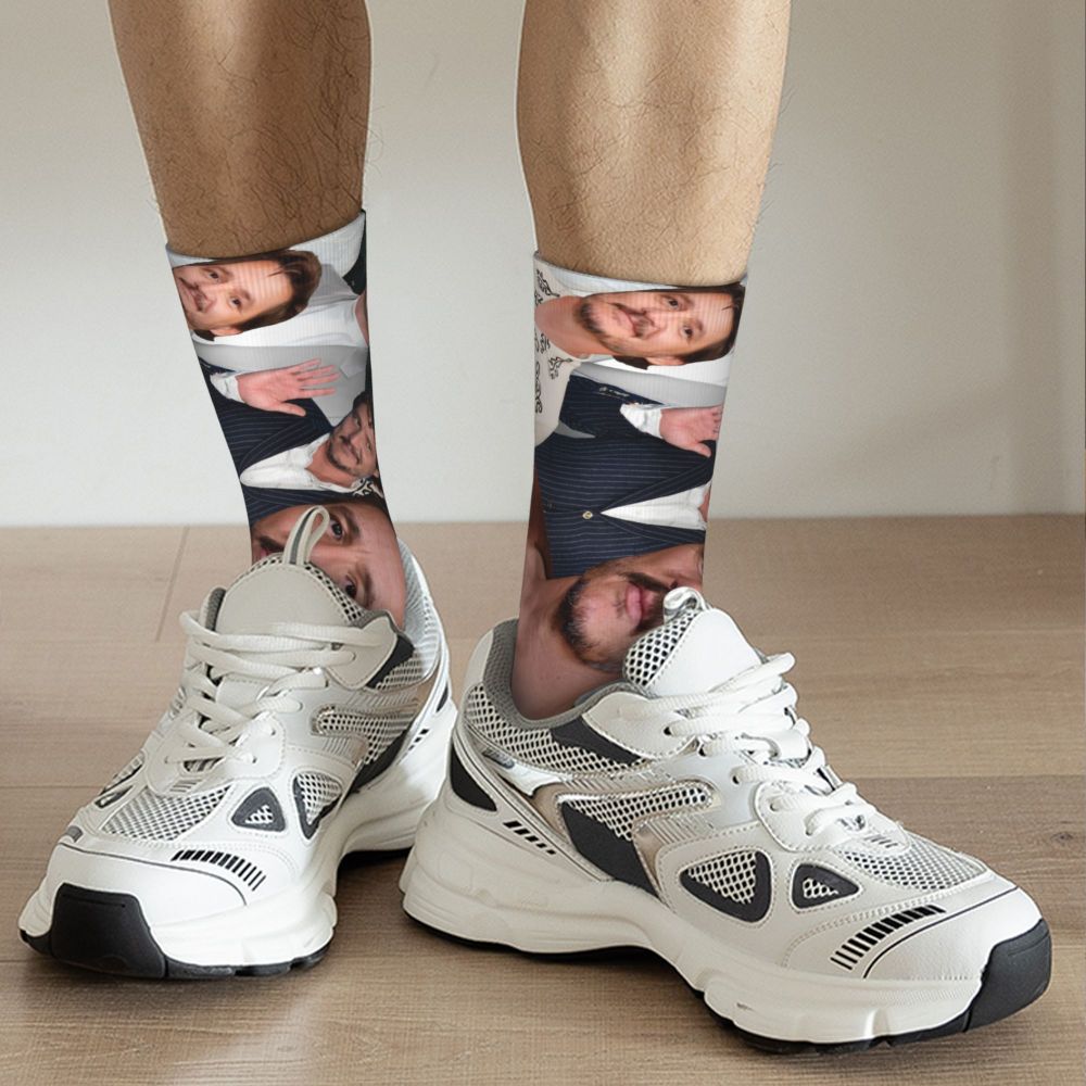 Novelty Mens Pedro Pascal Smile Unisex Winter Socks Hip Hop Happy Socks Street Style Crazy Sock