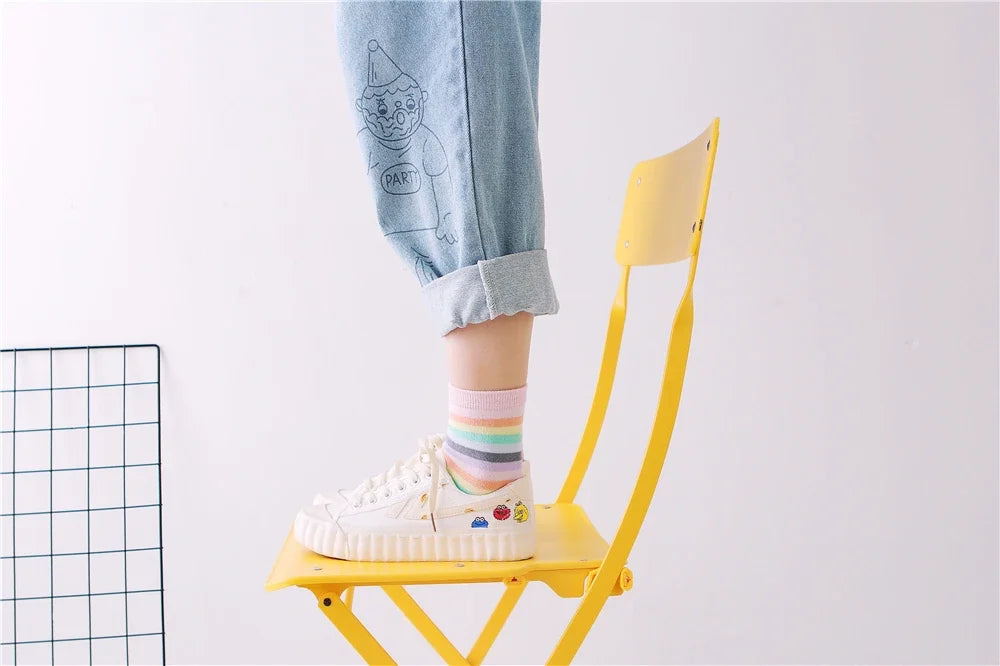 Striped Novelty Socks For Girls Red Pink Rainbow Color Novelty Young Art Funny Hipster Street Dance Gift Dropship