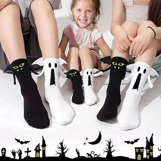 Unique Novelty Halloween Socks Breathable Bat Pattern Magnetic Socks Mid-calf Length Hand-holding Design Couple Socks Cosplay