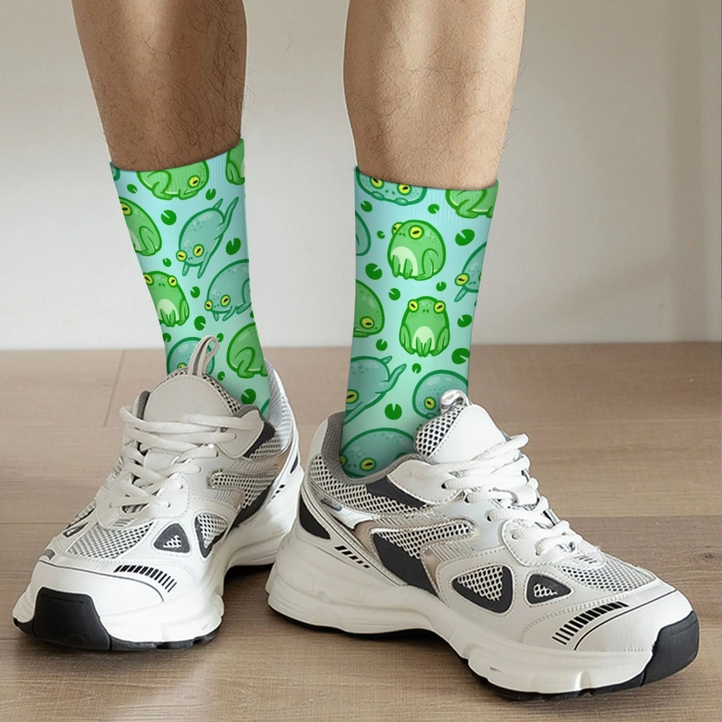 Novelty cartoon frog print men's socks Harajuku street style retro trend comfortable breathable non-slip casual socks fun gift