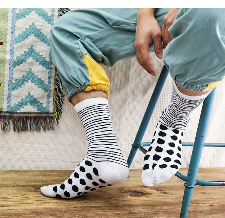 Novelty Tabi Socks Two Toed Sock Japanese Style Cartoon Plants Tree Art Sock Harajuku Cotton Long Two Finger Socks Men Fashions