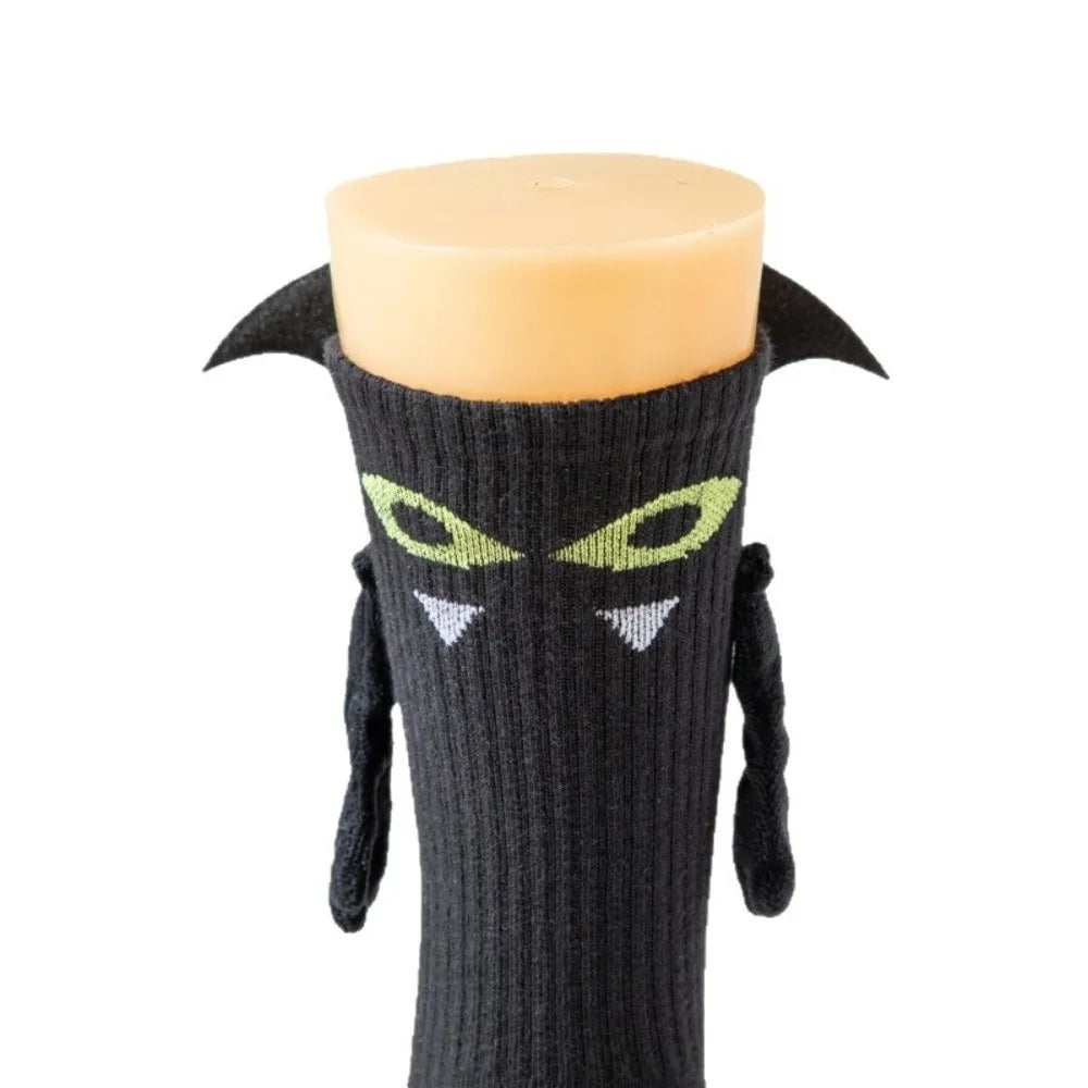 Unique Novelty Halloween Socks Breathable Bat Pattern Magnetic Socks Mid-calf Length Hand-holding Design Couple Socks Cosplay