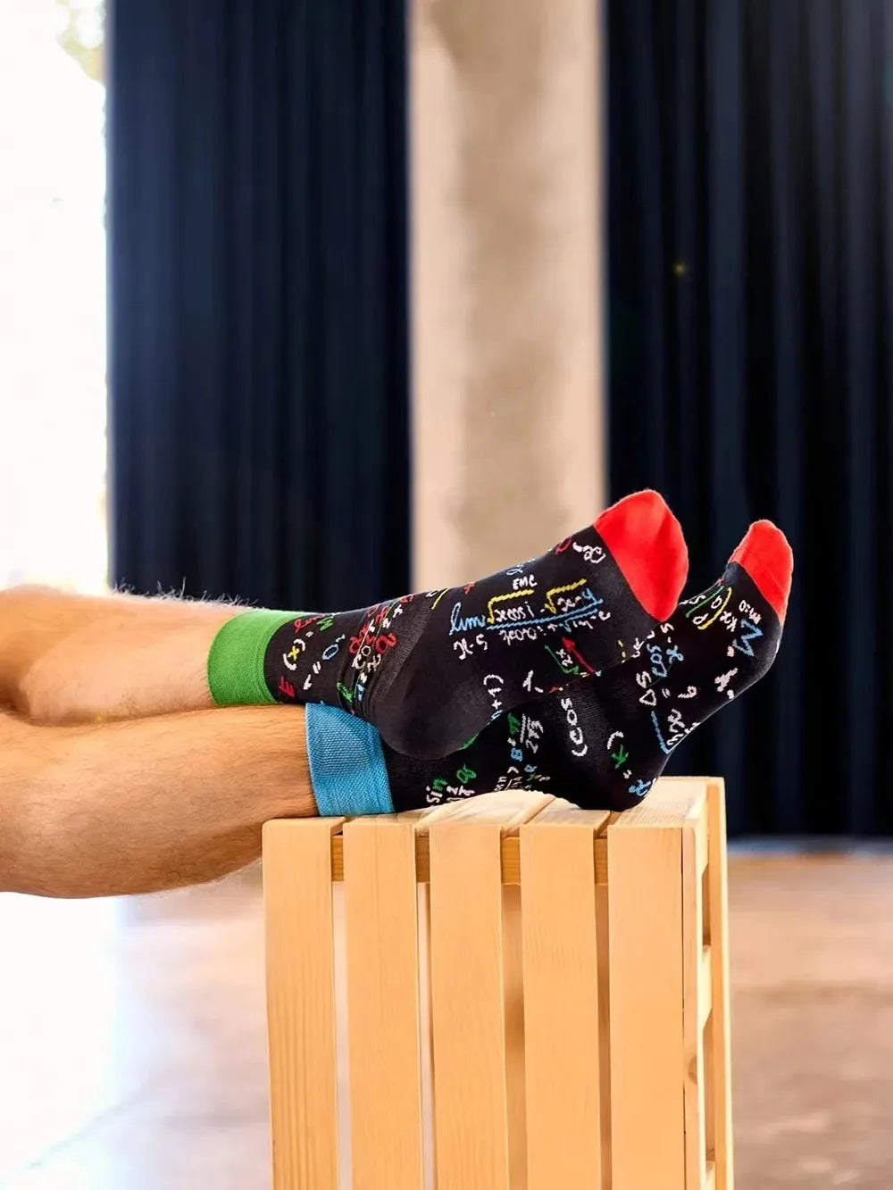 Men’s Crew Yin Yang Animal Socks – Colorful Mismatched Style