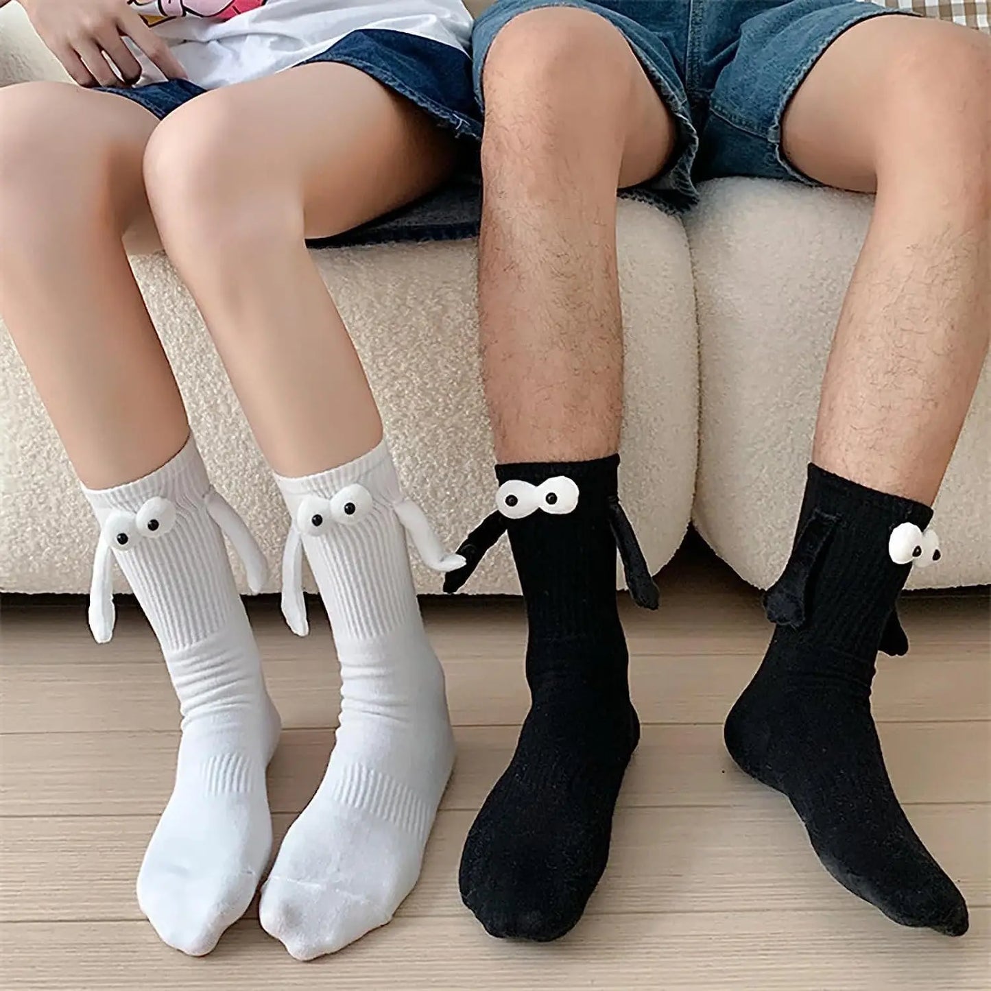 Novelty Magnetic Holding Hands Socks Funny Couples Socks Gifts for Women Men Teens Friends Couples Anniversary Birthday Gifts