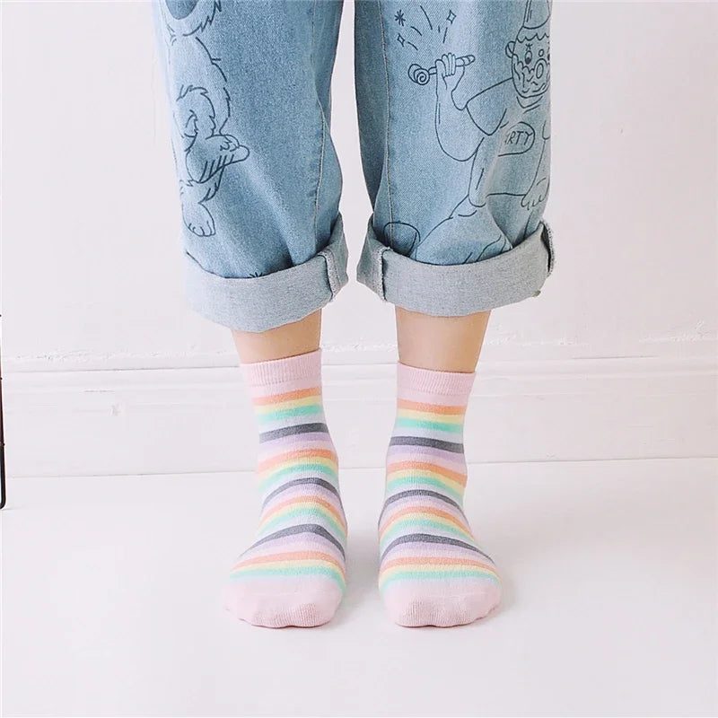 Striped Novelty Socks For Girls Red Pink Rainbow Color Novelty Young Art Funny Hipster Street Dance Gift Dropship